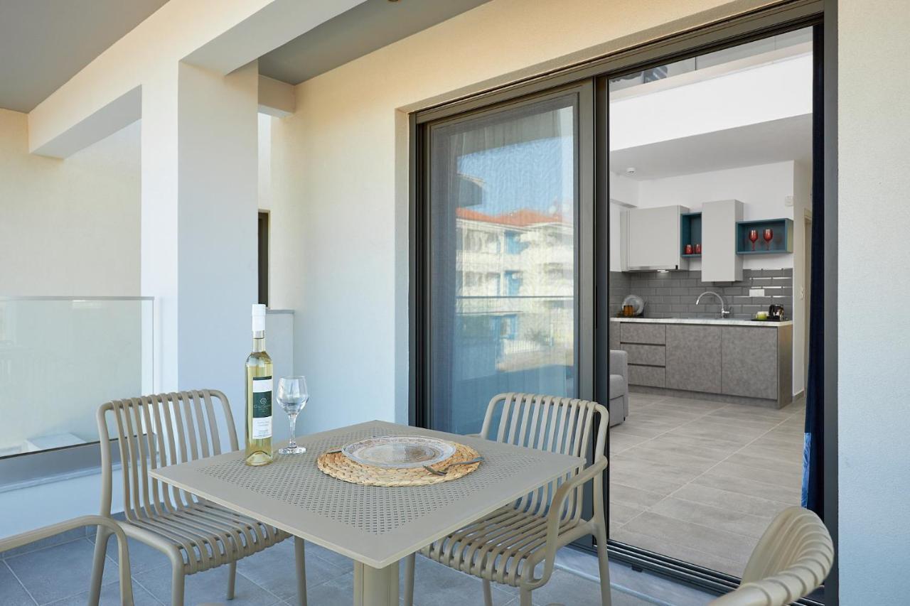 Greystoneapartments Paralia Dionisiou Exterior foto